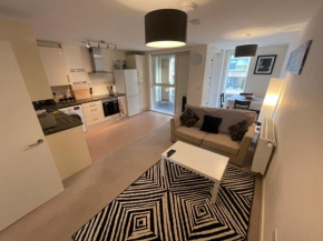 Luxury brand New 6ppl Apartment Cambridge station